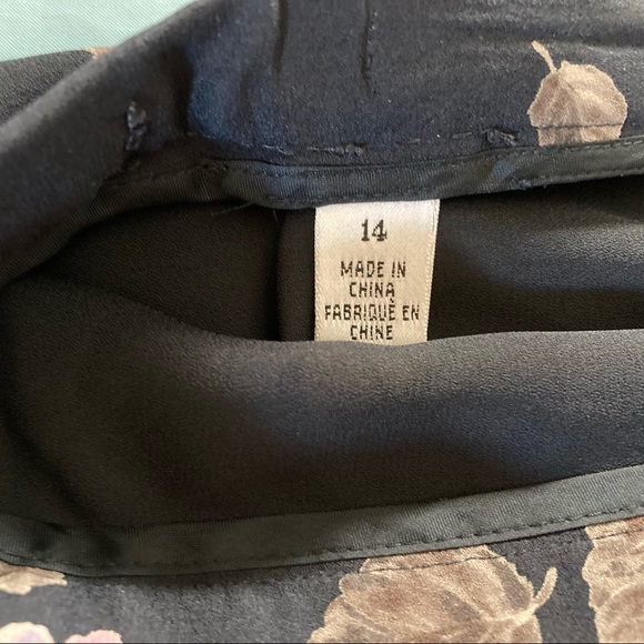 100% SILK SKIRT, GORGEOUS FLORAL PATTERN - Picture 10 of 11